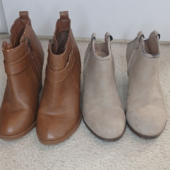 Stylish Tan and Cream Ankle Boots - Picture 2 of 8